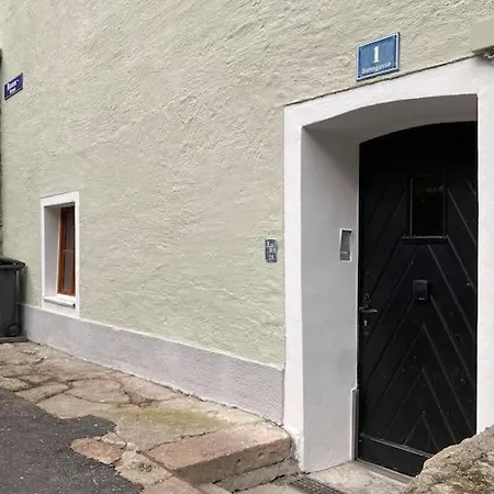 Design Stadthaus Mit Privatem Zugang * Hallein
