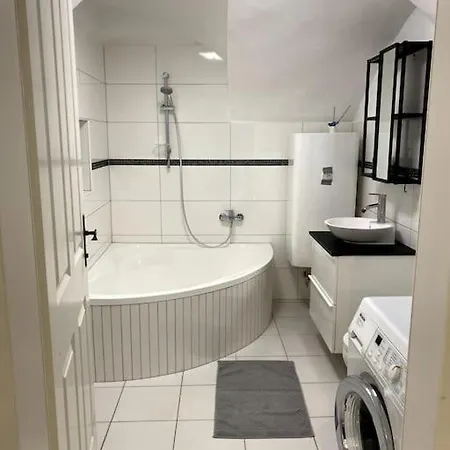 Daire Design Stadthaus Mit Privatem Zugang *